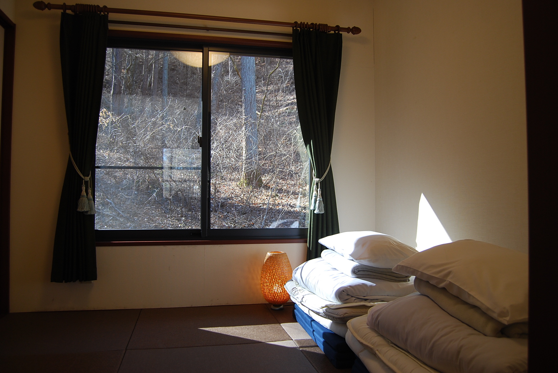 開放的な1LDK。昼はゆったり、夜はそれぞれのスタイルで。 - 1